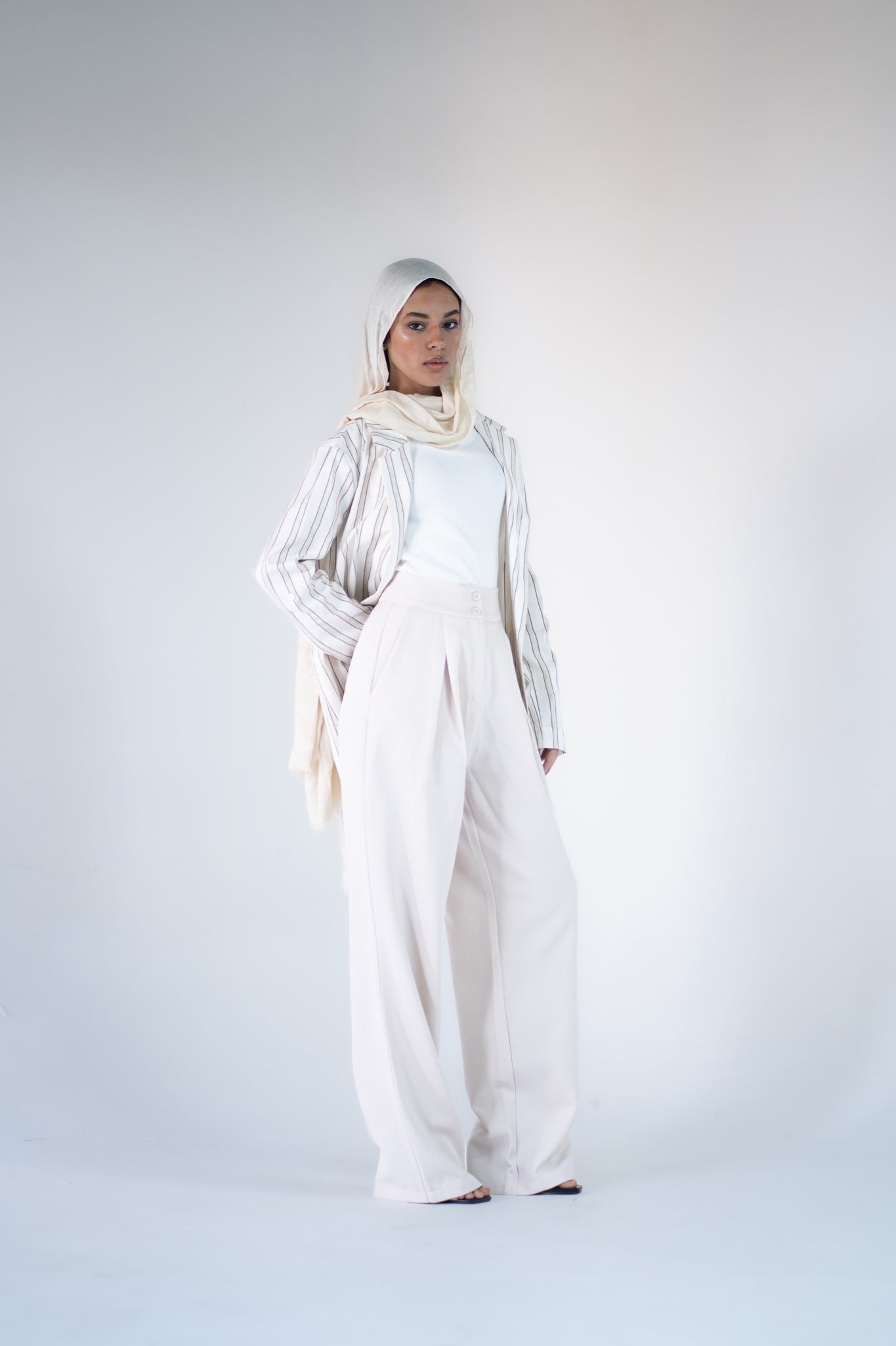 Classic wide leg pants