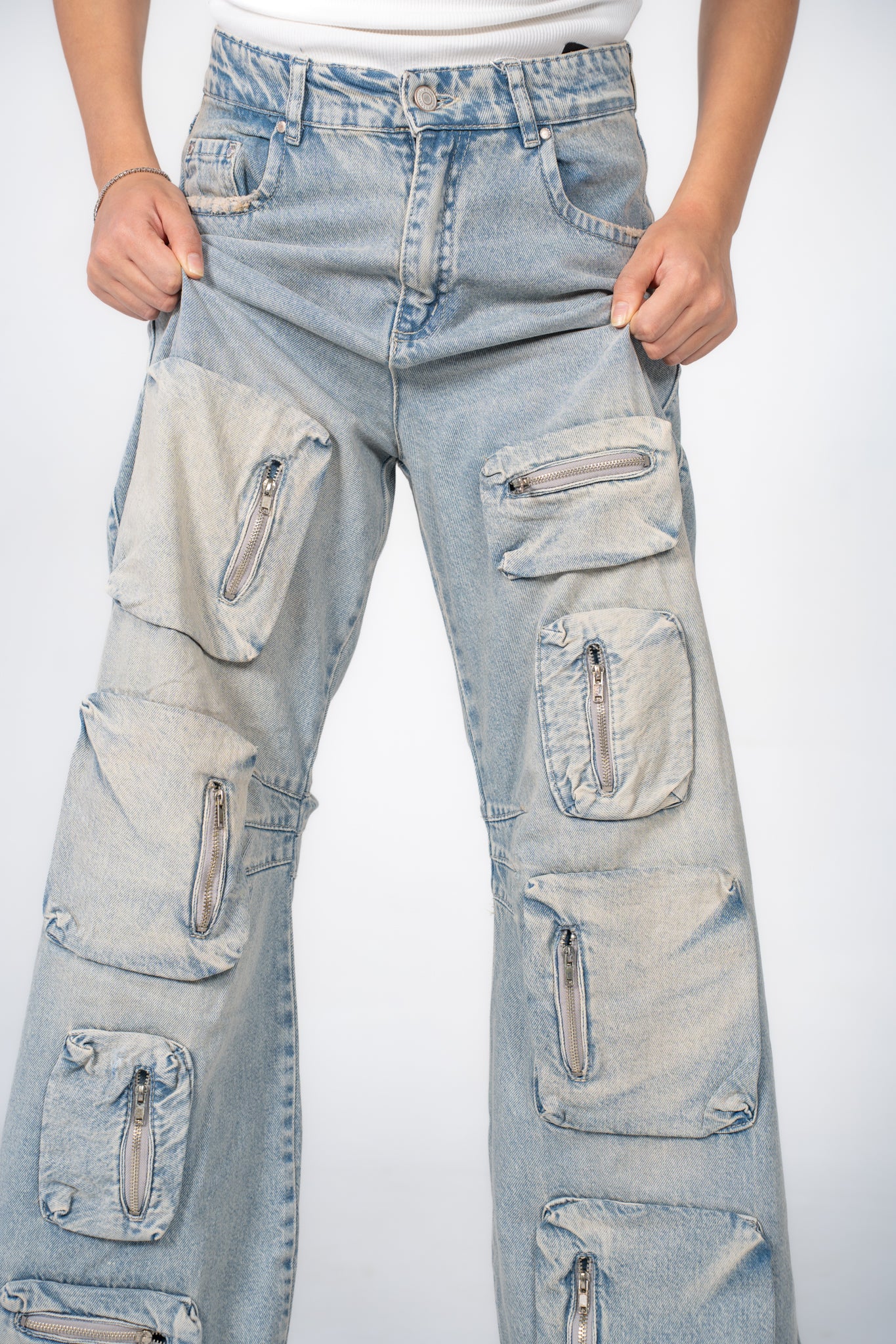 Cargo denim pants