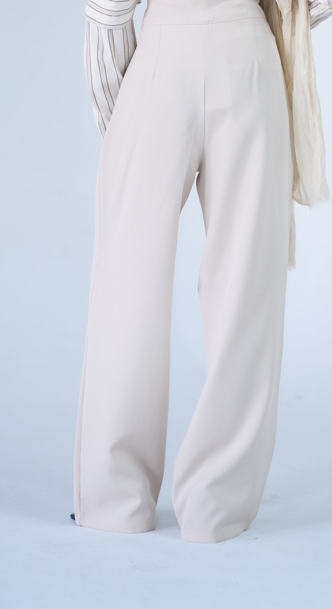 Classic wide leg pants