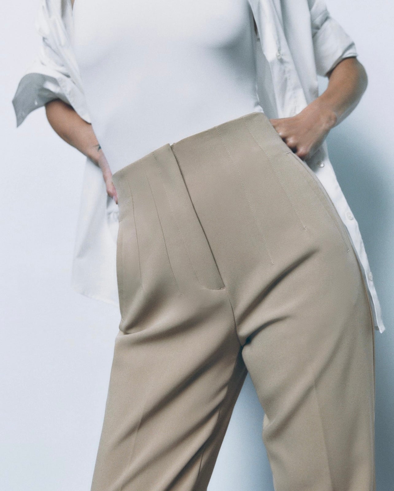 High-waist trousers