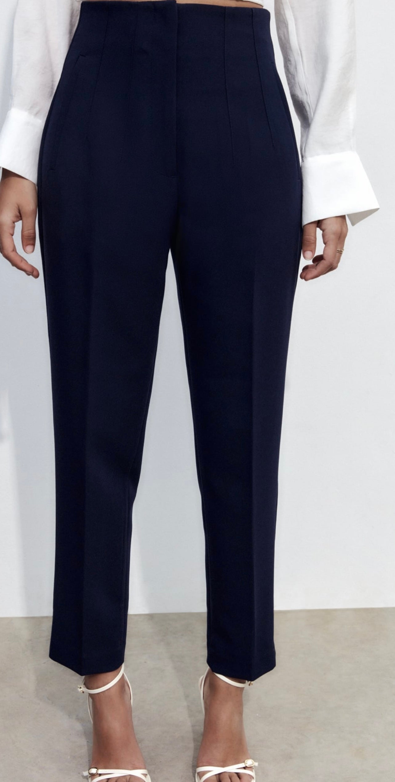 High-waist trousers